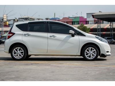 NISSAN NOTE 1.2 V CVT (AB/ABS) รถบ้านมือเดียวผู้หญิงขับ ไม่เคยติดแก๊ส สภาพนางฟ้า รับประกันเครื่องยนต์ 1 ปี รูปที่ 3