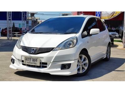 2011 Honda Jazz 1.5V  ผ่อนเพียง 6,xxx เท่านั้น รูปที่ 3