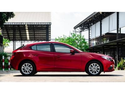 MAZDA 3 HATCHBACK รุ่น C ปี 2015 สีแดง รูปที่ 3