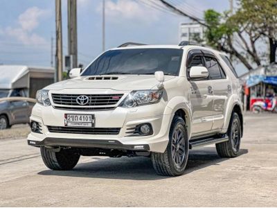 2013 TOYOTA FORTUNER 3.0 V​ 4WD  เครดิตดีฟรีดาวน์ รูปที่ 3