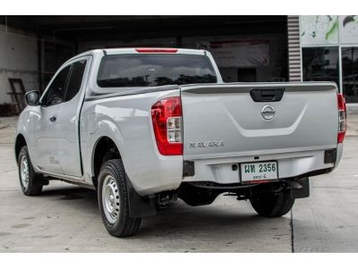 Nissan Navara Frontier 2.5 E King Cab M/T vn turbo ดีเซล รูปที่ 3