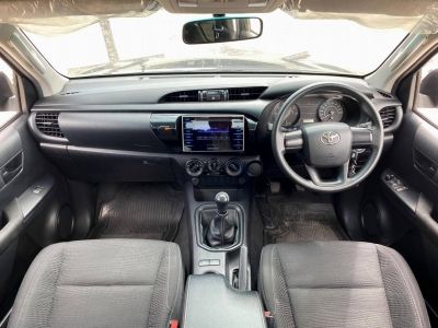 Toyota Hilux Revo Smart cab 2.4J Plus Prerunner ปี  2018 รูปที่ 3