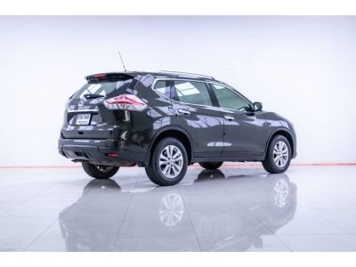 2016 NISSAN  X-TRAIL 2.0 V 4WD  ผ่อน 5,396 บาท 12 เดือนแรก รูปที่ 3