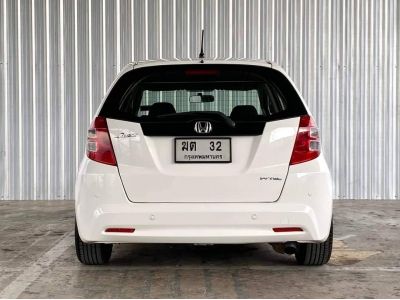 Honda Jazz GE 1.5 S i-VTEC M/T 2011 รูปที่ 3