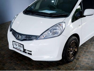 HONDA JAZZ 1.5V เกียร์AT ปี13 รูปที่ 3