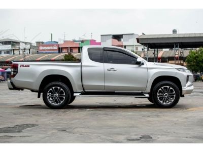 MITSUBISHI TRITON 2.4 GT PLUS CAB รถบ้าน ไมล์แท้วิ่งน้อย สีเดิมโครงสร้างเดิม รับประกันเครื่องยน์ 1 ปี รูปที่ 3