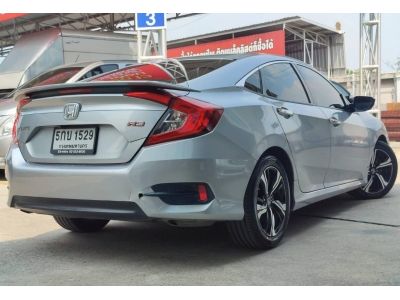 2016 Honda Civic FC 1.5 Rs Turbo เครดิตดีฟรีดาวน์ รูปที่ 3