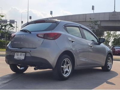 Mazda 2  1.3 High Sport 5 ประตู ปี 2016 สีเทาดำ รูปที่ 3