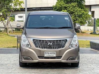 2016 HYUNDAI GRAND STAREX 2.5 VIP เครดิตดีฟรีดาวน์ ขับฟรี 60 วัน รูปที่ 3