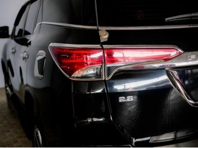 TOYOTA FORTUNER 2.8V 2WD เกียร์AT ปี17 รูปที่ 3