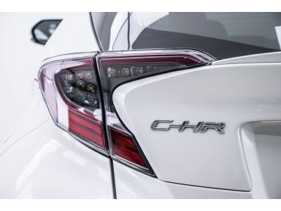 2019 TOYOTA  C-HR 1.8 HV HI  HYBRID  ผ่อน 6,087 บาท 12 เดือนแรก รูปที่ 3