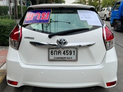 TOYOTA YARIS 1.2J ปี 17 รถสวย ไม่เคยชน ไม่เคยติดแก็ส สติกเกอร์ติดจาศูนย์ รูปที่ 3