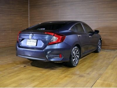 HONDA CIVIC  i-VTEC 1.8 EL ปี 2016คุณจะหลงรักในเรื่องความสบายมันได้ความหรูหรามากพอตัว รูปที่ 3