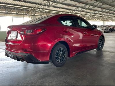 รถเก๋ง Mazda 2 1.3 Skyactiv High Connect ปี 19 AT (รถมือสอง ราคาดี เจ้าของขายเอง รถสวย สภาพดี ไมล์แท้) รูปที่ 3