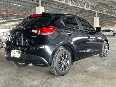 Mazda 2 1.3 Skyactiv Sports High Connect ปี 18 AT (รถมือสอง ราคาดี เจ้าของขายเอง รถสวย สภาพดี ไมล์แท้) รูปที่ 3