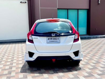 ็ขายรถบ้าน HONDA JAZZ 1.5S ปี 2015 เบนซิน เกียร์Auto ฟรี ดาวน์ ฟรี ส่งรถทั่วประเทศ รูปที่ 3