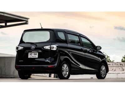 2020 Toyota Sienta 1.5G ใหม่เหมือนป้ายแดง รูปที่ 3