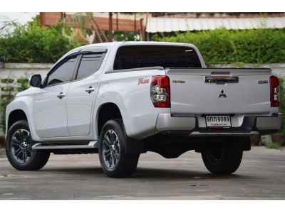 Mitsubishi Triton 2.4 GT Plus Premium 4DR ปี 2019 ไมล์ 39,000 km. รถบ้านแท้ รถมือเดียว ฟรีดาวน์ได้ รูปที่ 3