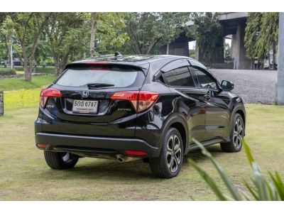 HONDA HR-V 1.8 E LIMITED สีดำ A/T ปี2016 รูปที่ 3