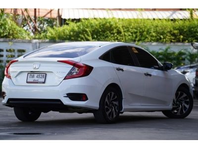 2016 HONDA CIVIC 1.8 EL A/T สีขาว รูปที่ 3