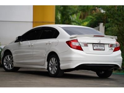 2012 HONDA CIVIC 1.8 E NAVI A/T สีขาว รูปที่ 3