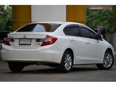 2013 HONDA CIVIC 1.8E  สีขาว รูปที่ 3