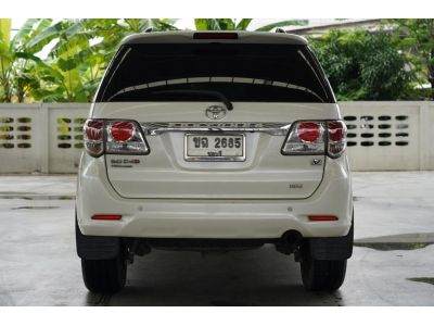 2012 TOYOTA FORTUNER 3.0 V 2WD A/T สีขาว รูปที่ 3