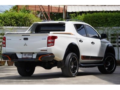 2017 MITSUBISHI  TRITON DOUBLECAB 2.4 PLUS ATHLETE สีขาว รูปที่ 3