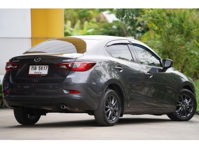 2017 MAZDA 2  1.3 HIGH CONNECT  สีเทา รูปที่ 3