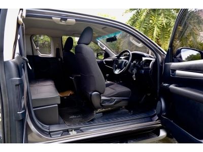 Toyota revo 2.4 entry prerunner smart cab รูปที่ 3