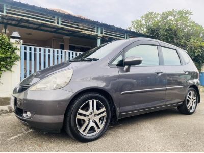 ขายรถบ้าน รถเก๋ง HONDA JAZZ 1.5 i-DSI เกียออโต้ ปี 2005 ราคา 150,000 บาท รถเข้าศูนย์ตลอด เจ้าของขายเอง รูปที่ 3