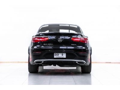 2018 MERCEDES-BENZ GLC-CLASS GLC 250D 4 MATIC COUPE AMGPLUS   ผ่อน 21,079 บาท 12 เดือนแรก รูปที่ 3