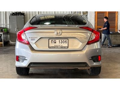 2017 HONDA CIVIC 1.8 E  A/T สีเทา รูปที่ 3