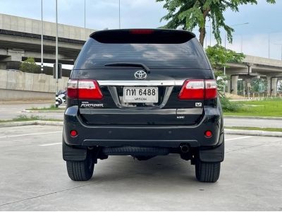 2011 TOYOTA FORTUNER, 3.0 V 4WD  โฉม ปี08-11 สีดำ เกียร์ออโต้ ตัวท็อปสุด รูปที่ 3