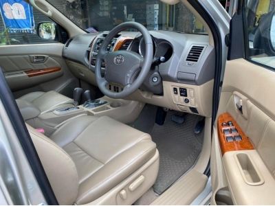 TOYOTA FORTUNER 3.0V ( 4X4 ) ปี 09 รูปที่ 3