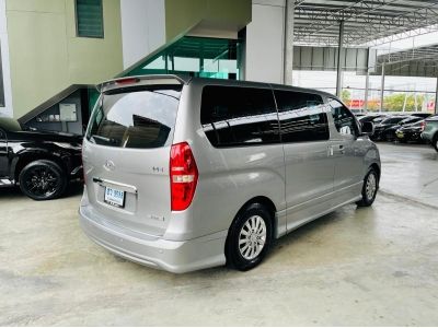 2016 Hyundai H-1  2.5 Deluxe เครดิตดีฟรีดาวน์ รูปที่ 3