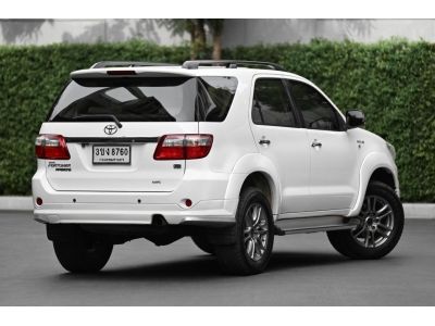 TOYOTA FORTUNER รุ่นพิเศษ APERTO 3.0V 2WD A/T ปี 2010 รูปที่ 3