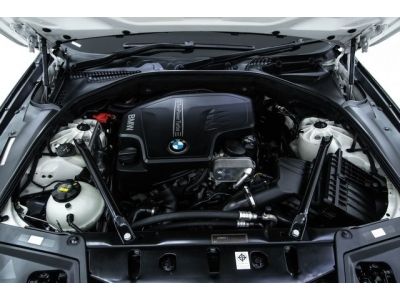 2016  BMW SERIES 5  520 I 2.0 SPORT (LCI) TWINTURBO F10 ผ่อน 8,147 บาท 12 เดือนแรก รูปที่ 3