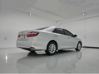 TOYOTA CAMRY 2.0 G (MC) CC. ปี 2017 สี เงิน เกียร์ Auto รูปที่ 3