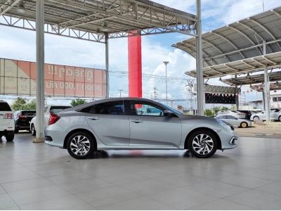 HONDA CIVIC 1.8 E (FC) CC. ปี 2019 สี เงิน เกียร์ Auto รูปที่ 3