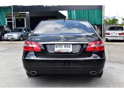 2010 Mercedes Benz E300 (W212) 3.0 Avantgarde Sport เบนซิน รถบ้านแท้สุดหรู ขายถูกคุ้มๆ รูปที่ 3