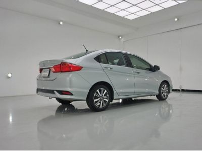 HONDA CITY 1.5 V CC. ปี 2017 สี เงิน เกียร์ Auto รูปที่ 3