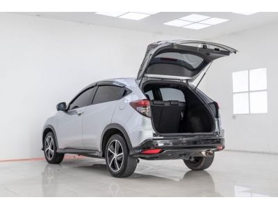 2019 HONDA HR-V 1.8 RS MNC ผ่อน 6,417 บาท 12 เดือนแรก รูปที่ 3