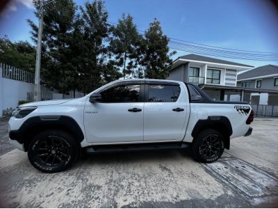 ขายรถบ้าน Toyota Hilux Revo Rocco 2.4 A/T รูปที่ 3