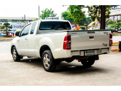 2013 Toyota Hilux vigo 2.5 G Smart Cab ดีเซล สีเทา รูปที่ 3