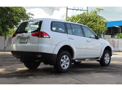 MITSUBISHI PAJERO SPORT 2.5 GLS 2WD CC. ปี 2014 สี ขาว เกียร์ Auto รูปที่ 3