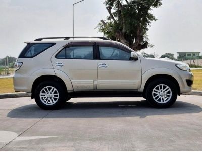 2011 TOYOTA FORTUNER 3.0 V 4WD ออโต้ ขับ4 ตัวTOPสุด รถบ้านสวยพร้อมลุย รูปที่ 3