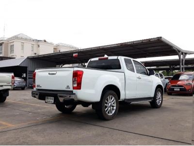 ISUZU D-MAX SPACE CAB 3.0 Z HILANDER CC. ปี 2019 สี ขาว เกียร์ Manual รูปที่ 3