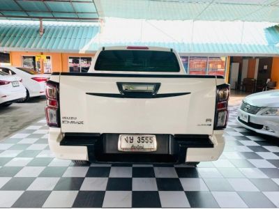 ISUZU D-MAX 3.0 M HI-LANDER DDI เกียร์ออโต้ ปี 2020 รูปที่ 3