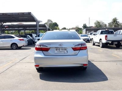 TOYOTA CAMRY 2.0 G (MC) เบาะส้ม CC. ปี 2017 สี เงิน เกียร์ Auto รูปที่ 3